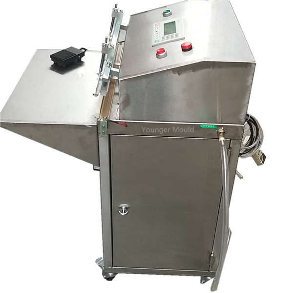 Automatic packing machine for nylon cable ties for water injection and seal